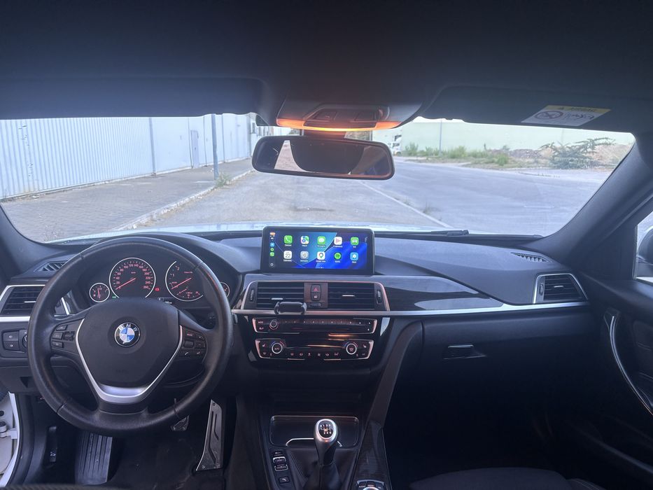 BMW 318I.
