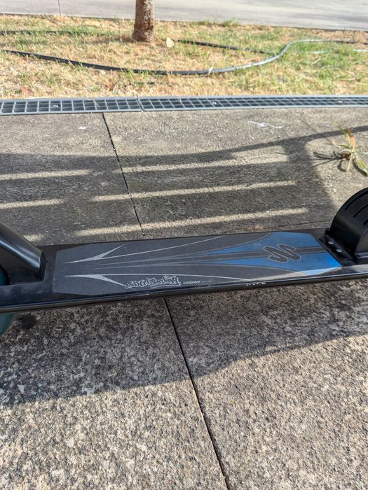 Trotinete 2 rodas manual com bastante uso