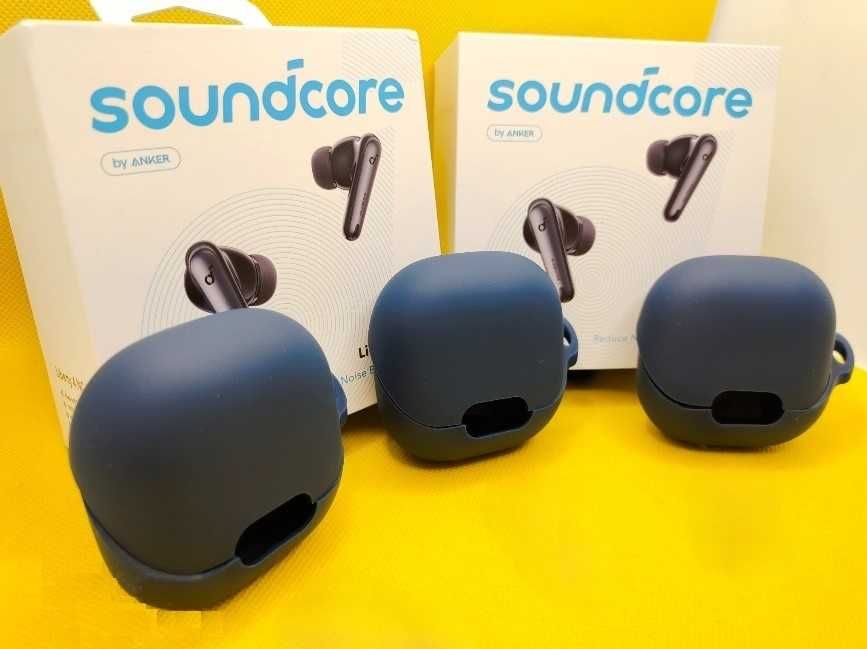 Чехол силиконовый на наушники Anker Soundcore Liberty 4 NC + карабин!