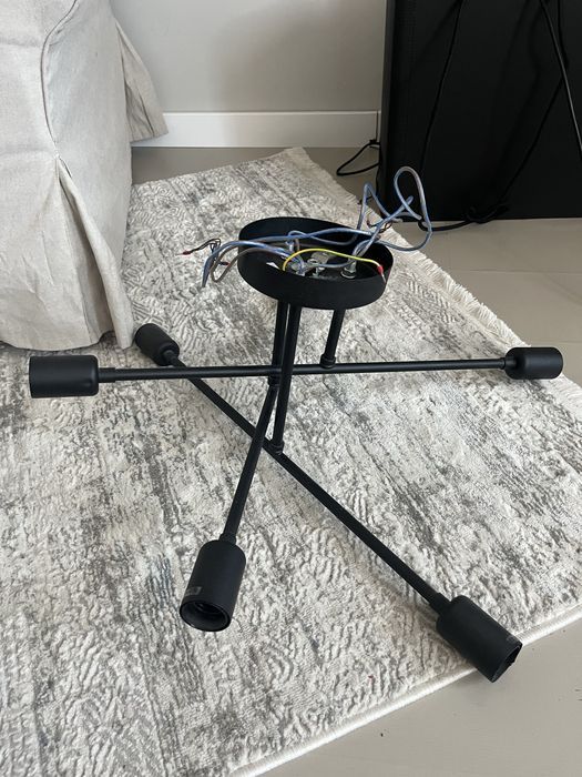 Lampa suditowa zyrandol 6 zarowek