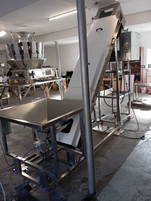 Dozownik z dwoma wagami. Pakowaczka w woreczki z podajnikiem taśmowym