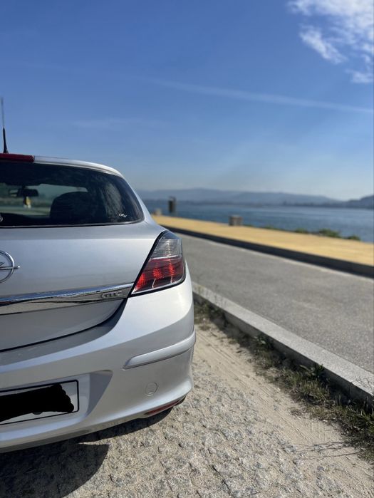Opel astra H GTC
