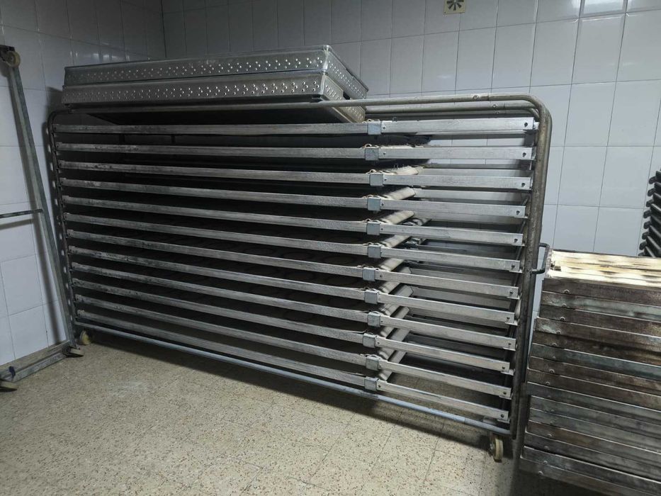 Arrenda-se Padaria com Equipamento incluído