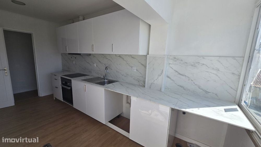 T2+1 totalmente remodelado Amora