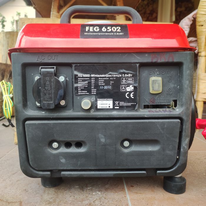 Продам бензогенератор FEG 6502 800вт