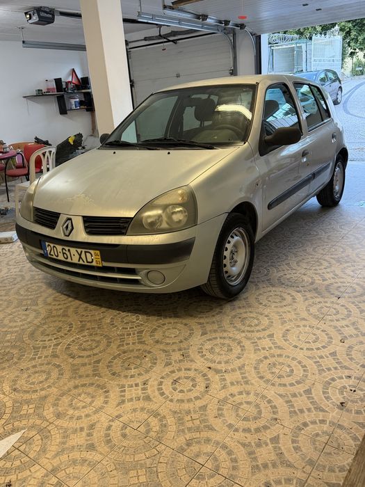 RENAULT CLIO 2004 1.4 16 v