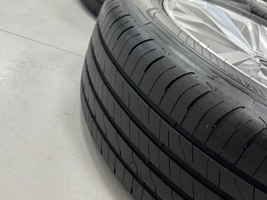 Колеса шини диски в зборі volkswagen 215 55 17