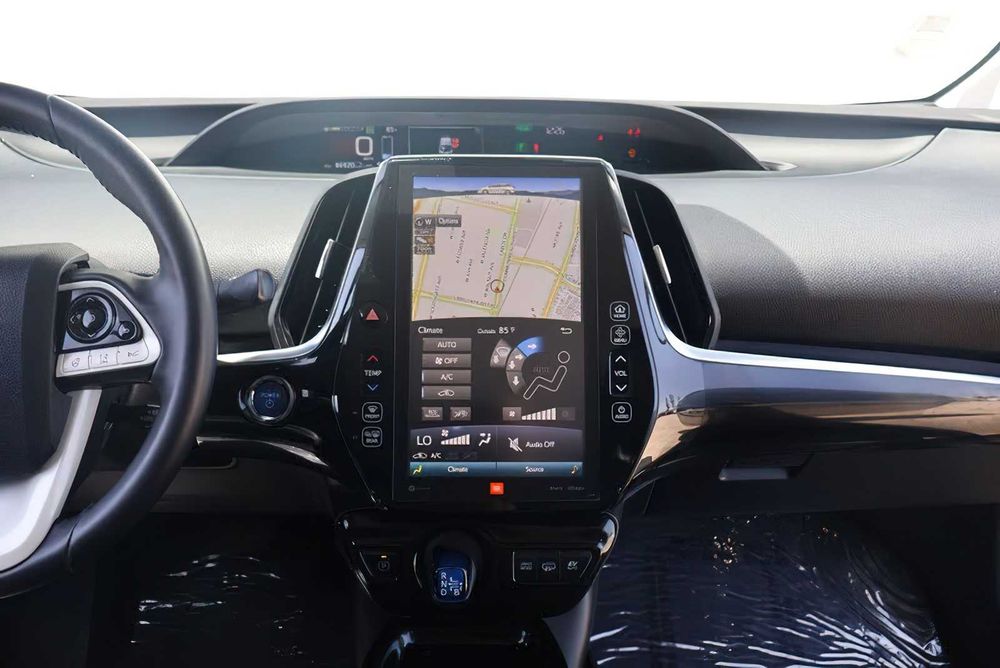 Toyota Prius Prime Advanced      2019