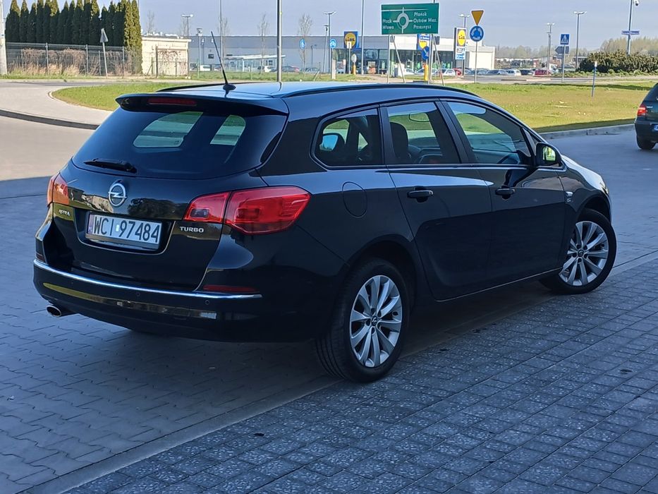 Opel Astra J combi 1.4 turbo benzyna