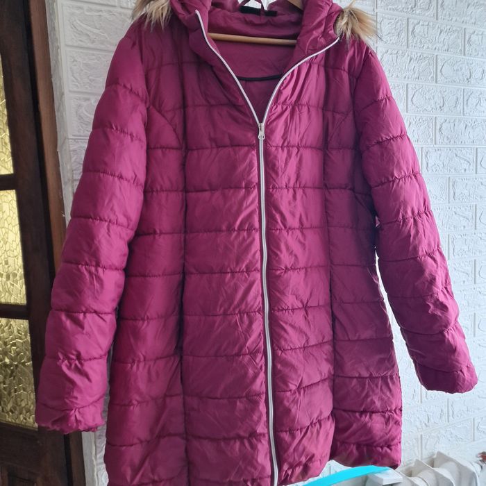 Płaszczyk w kolorze bordo