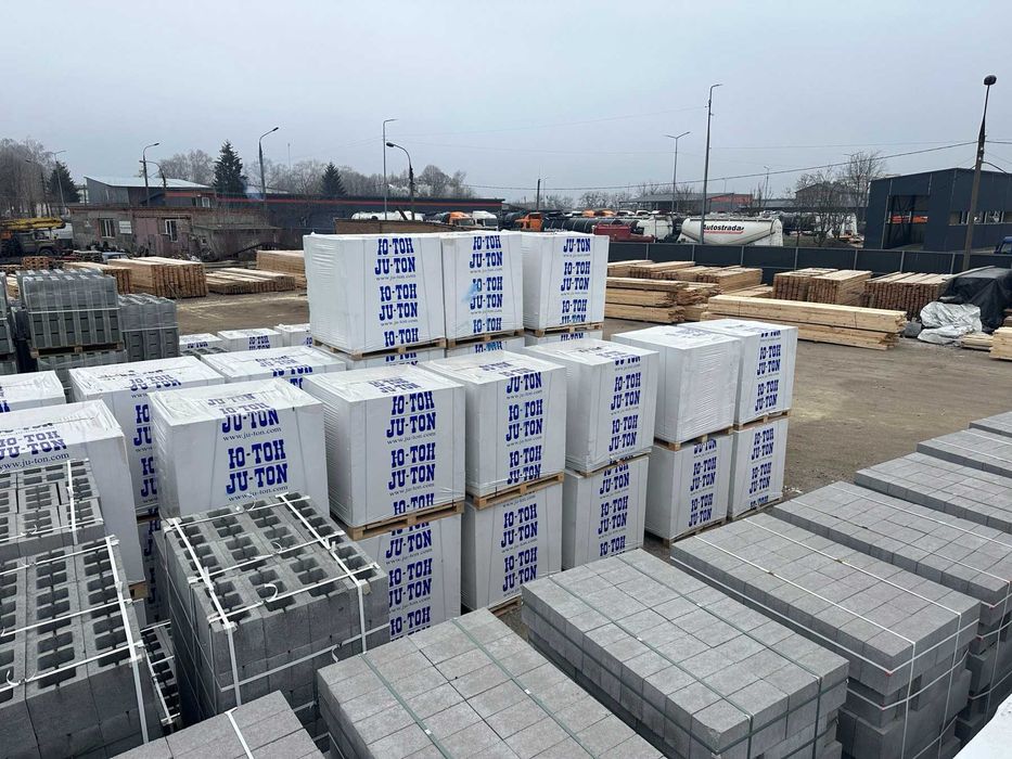 Газоблок | Шлакоблок | Ракушняк | Цемент | Цегла | Пиломатеріали | Ліс