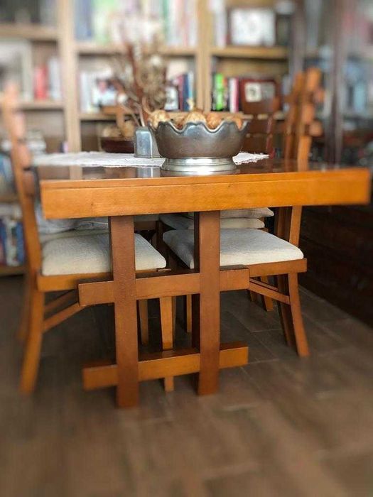 Moveis de madeira maciça, mesa com cadeiras mais móvel para a sala