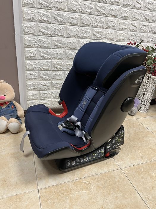 Автокрісло Britax Romer ADVANSAFIX IV R Група 1/2/3 (9-36кг)