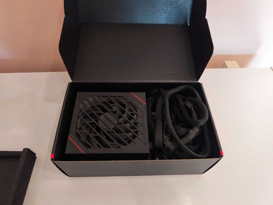 Блок питания 750W Asus ROG Strix Gold