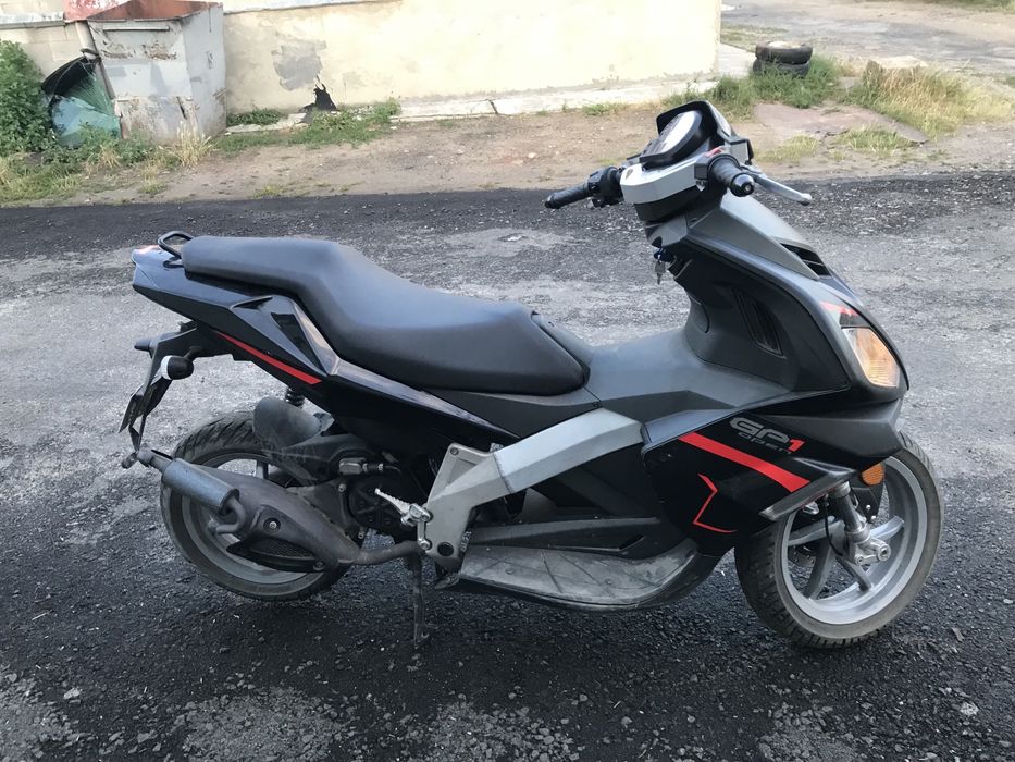 Скутер Derbi gp1
