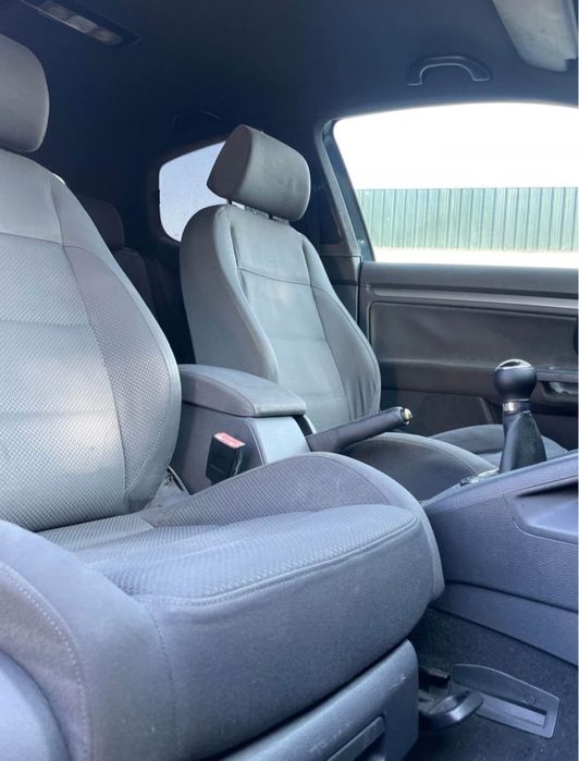 Volkswagen Golf V 2.0 tdi