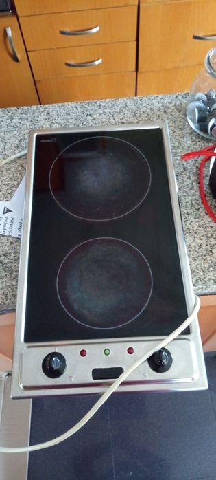 Placa vitroceramica com avaria num disco