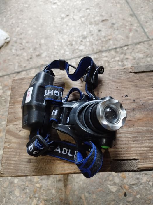 Фонарь налобный тактический , свет белый,красный,синий, зелёный фокус