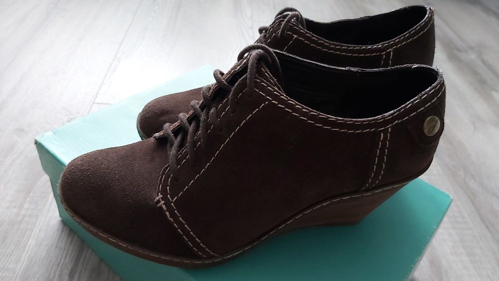 Ботинки Clarks замшевые