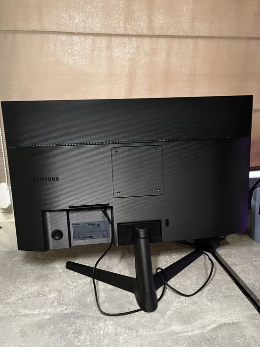 Продам монітор SAMSUNG LS27C310EAIXCI