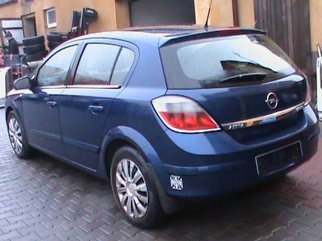 Astra H HB Lampy   drzwi klapa Kod lakieru Z21B