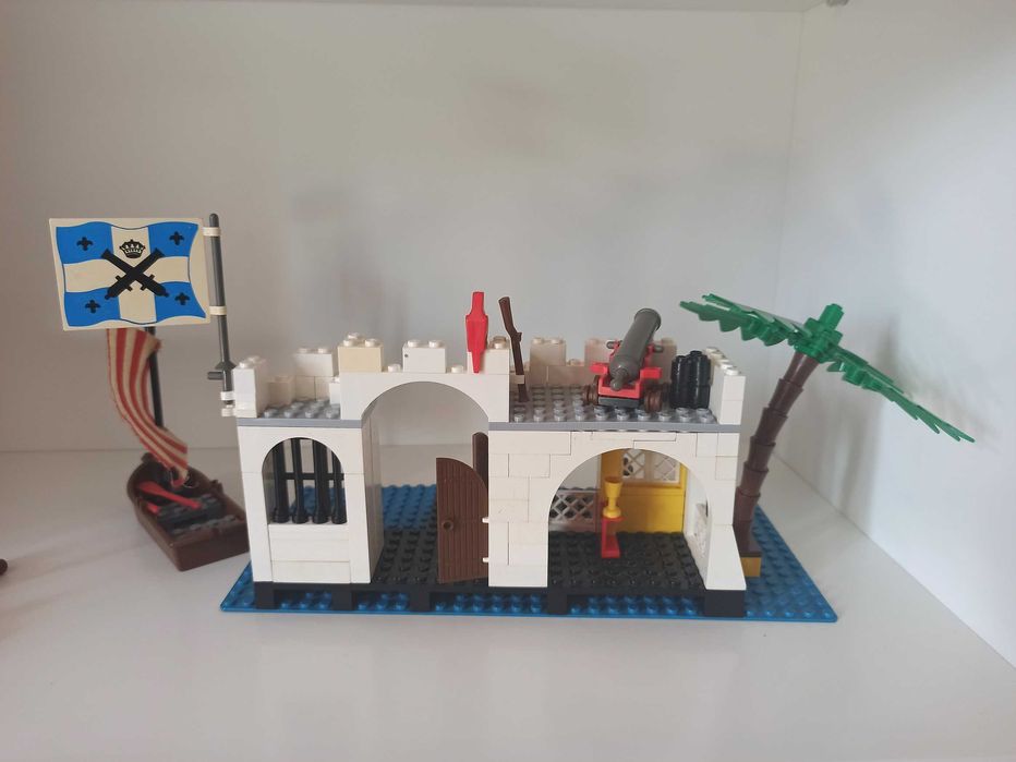 Lego Pirates Lagoon Lock-Up 6267