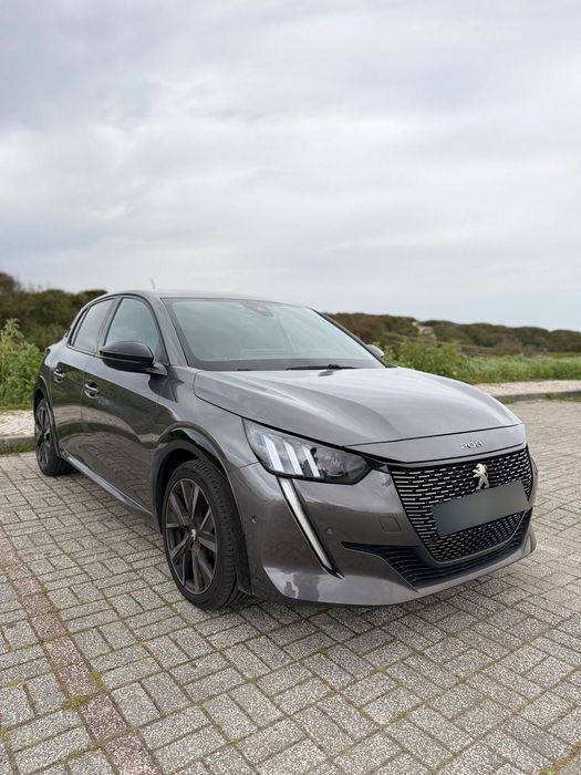 Peugeot 208 1.2 PureTech GT EAT8