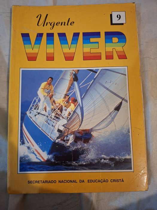 Livros de géneros diferentes