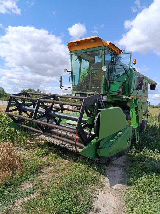 Комбайн John Deere 1157