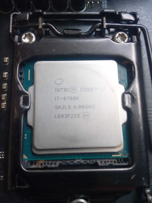 Motherboard Maximus VIII Ranger + Intel Core i76700K Póvoa De Santa