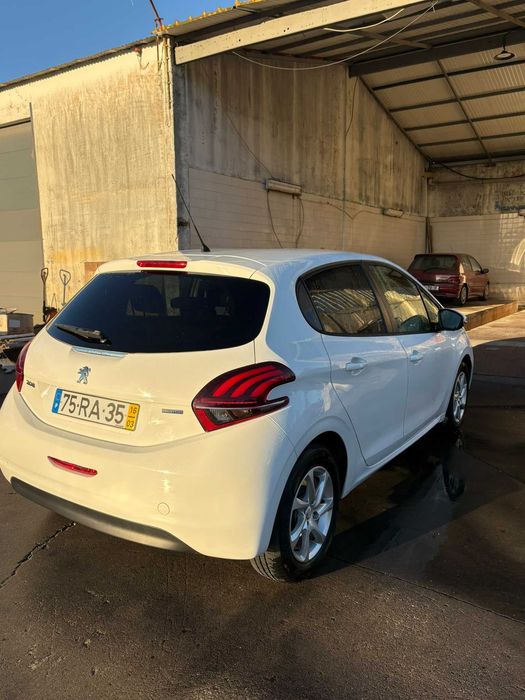 Peugeot 208 1.6HDi