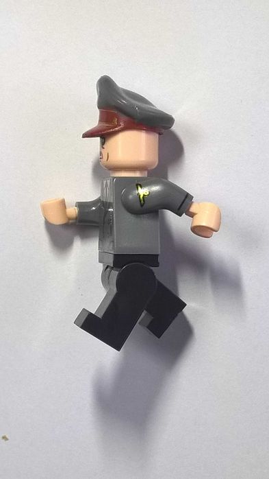 Figurka żołnierza niemieckiego 4 krotny nadruk WW2I komp. z Lego, Cobi