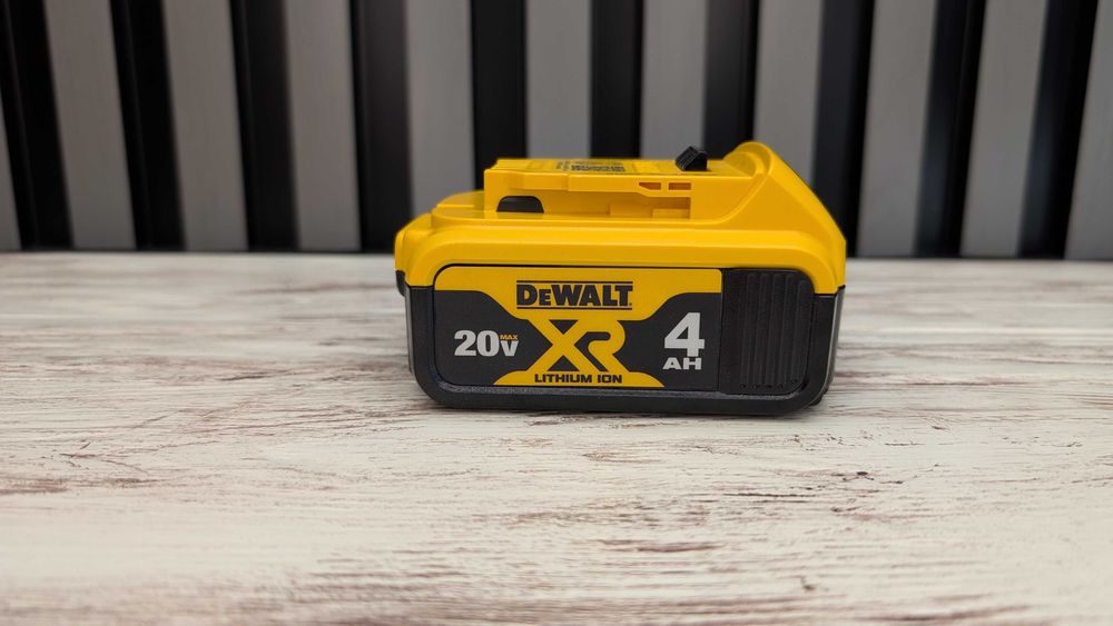 Акумулятор батарея DeWALT DCB204 4Ah: 1 900 грн. - Електроінструмент ...