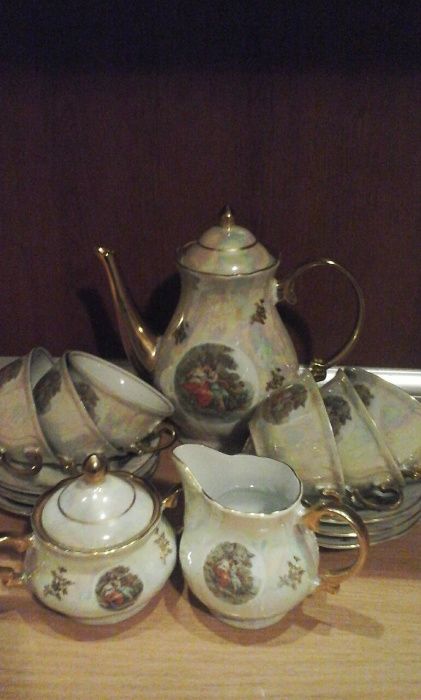 Продам сервиз "Мадонна"