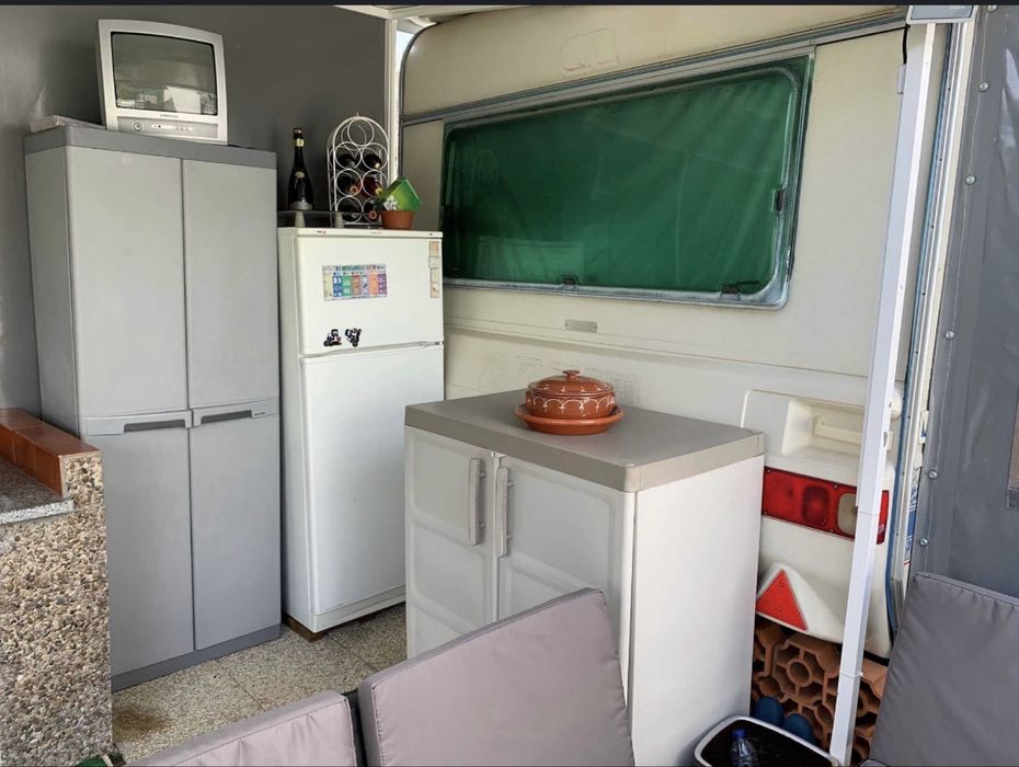 Vendo roulote com avançado