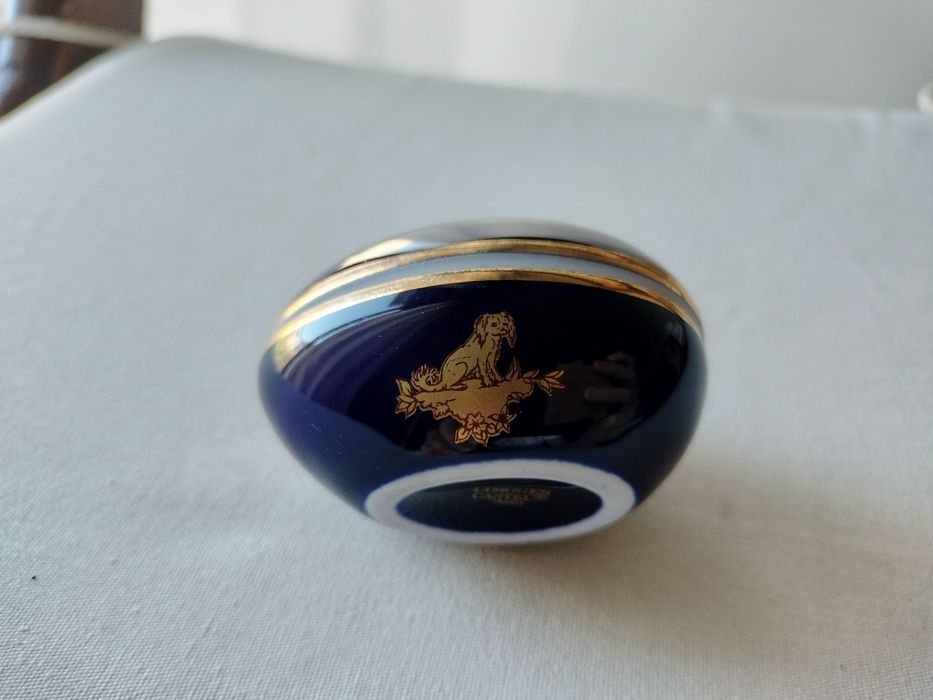 Ovo em Porcelana Limoges Castel – Azul Cobalto e Ouro (Impecável)