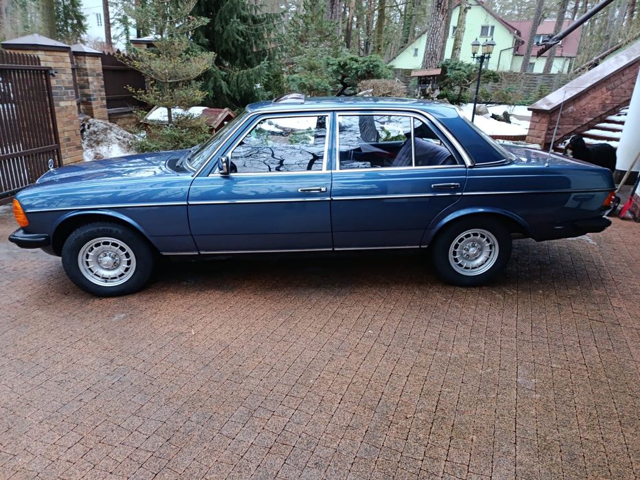 Mercrdes W123 zabytkiem do ślubu, na sesje, czy wesele! Wynajem