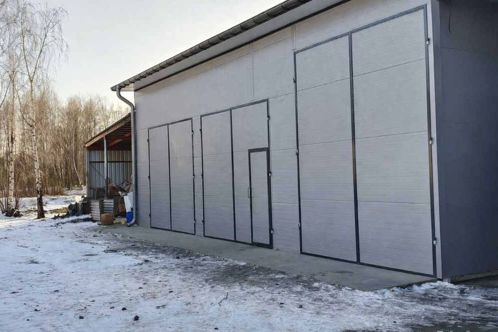 Konstrukcje z płyt warstwowych/Garaże/ magazyny/ dobudówki itp