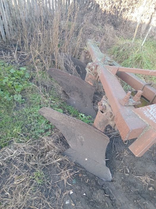 Продам плуг Плн 3.35