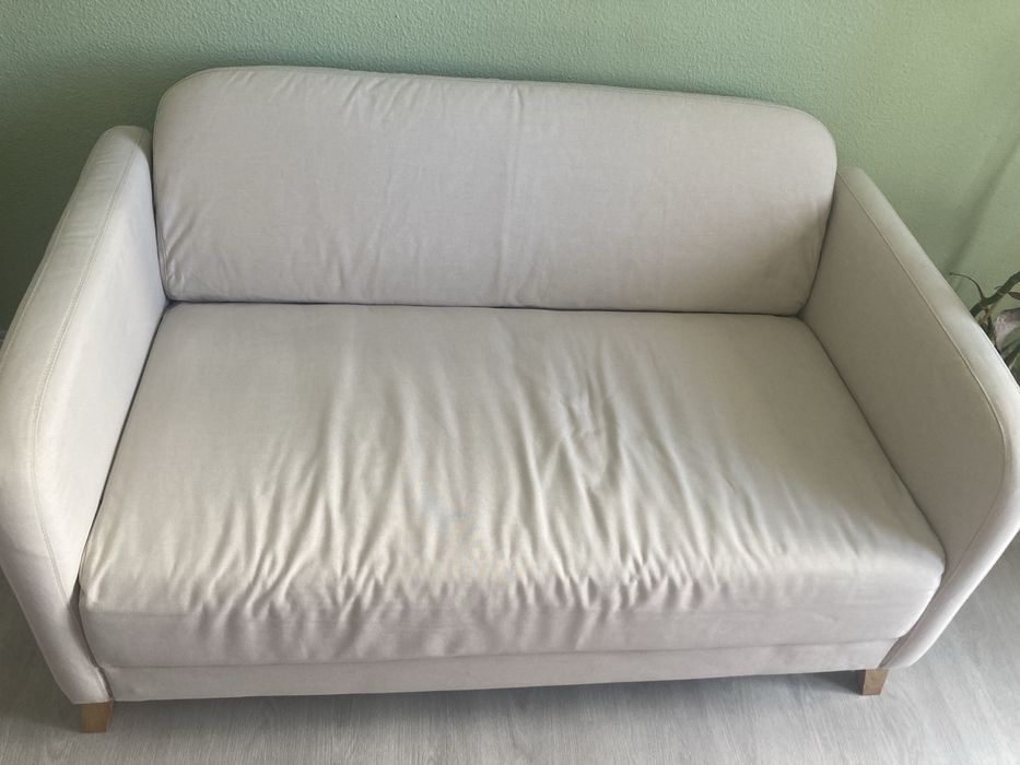 Sofá Bege 2 Lugares