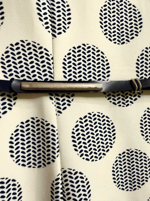 Elegancka sukienka z krótkim rękawem Quiosque