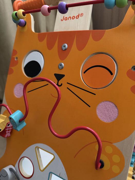 Ігровий центр-ходунки Кошеня Janod бізіборд толокар дерев'яний