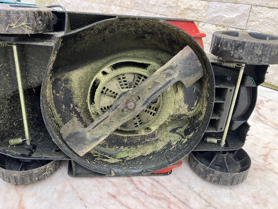 Corta-relvas eletrico BOSCH ARM 32 1200w 32cm