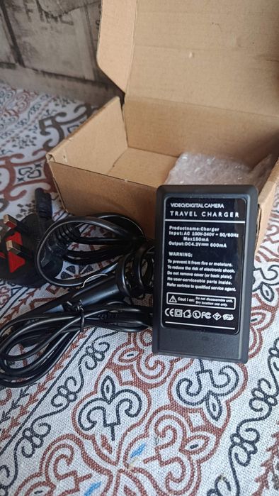 Зарядний пристрій Norifon LI-70B з РК-дисплеєм та USB для камер Olympus