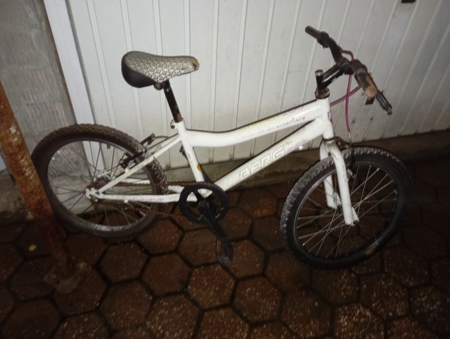 Bicicletas senhora e criança
