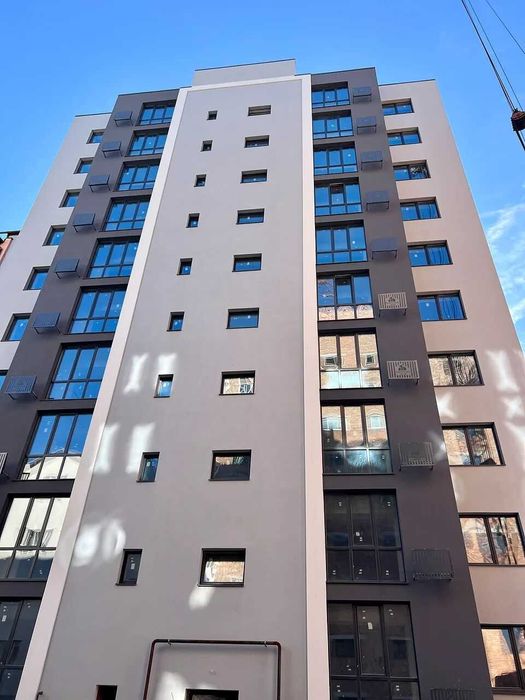 Продаж 3к квартири на 3 пов., біля парку та озера