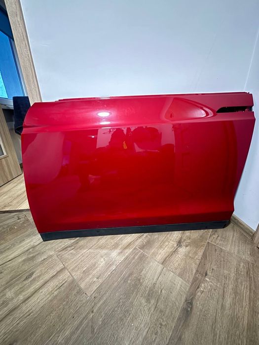 Дверь передняя tesla model x