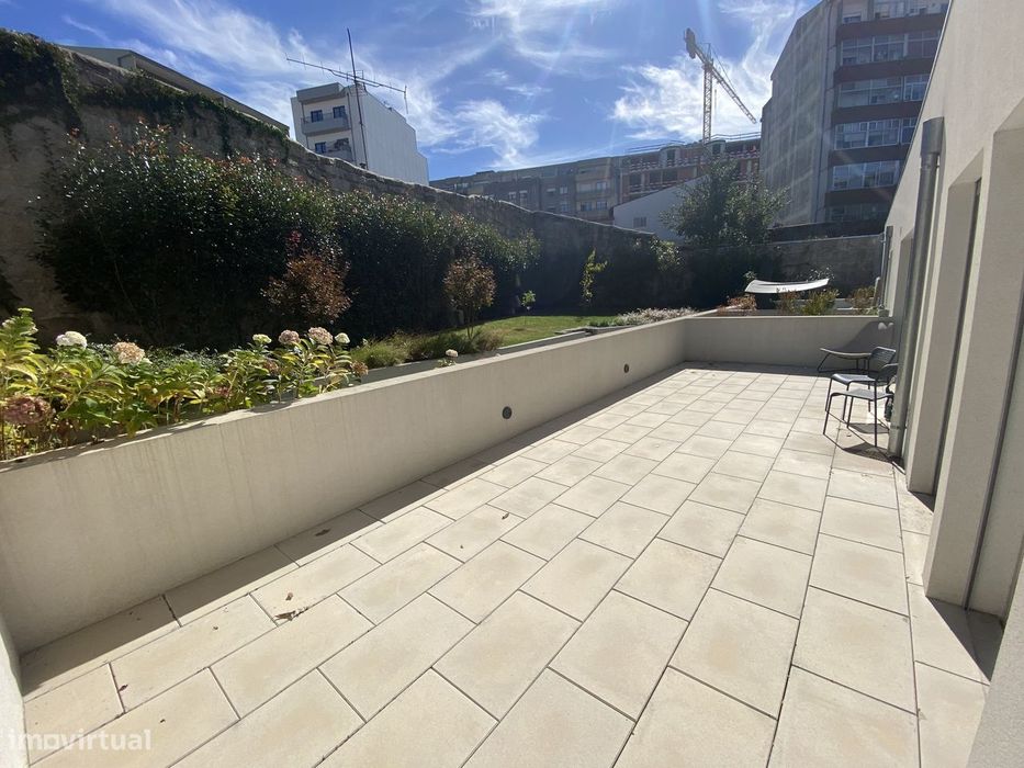 Apartamento T2+1 Totalmente mobilado e equipado com palamenta