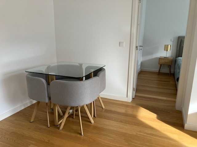 Arrenda-se T1 Alta de Lisboa, Novo, Mobilado