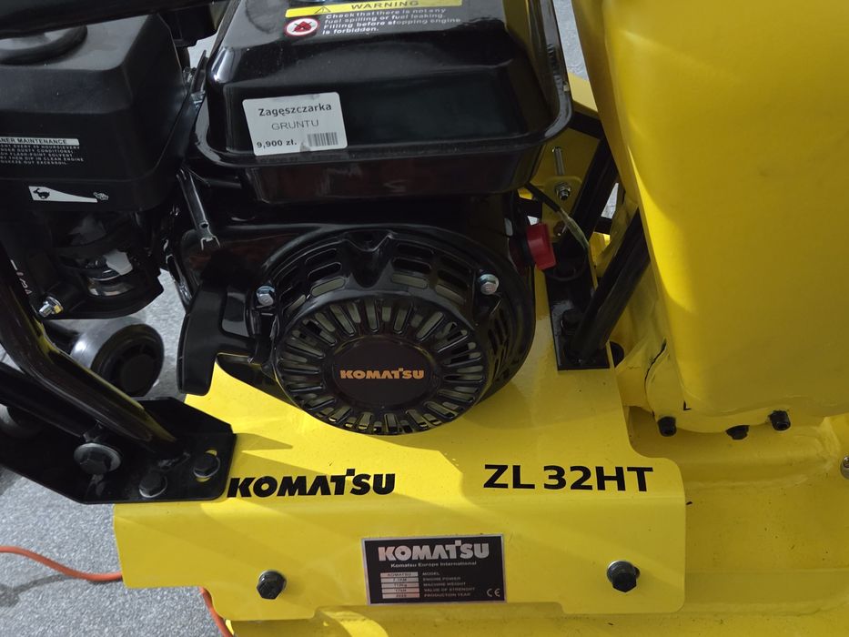 Zl32ht komatsu. Zagęszczarka do gruntu